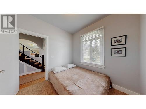 5517 Sumac Street, Oliver, BC - Indoor Photo Showing Bedroom