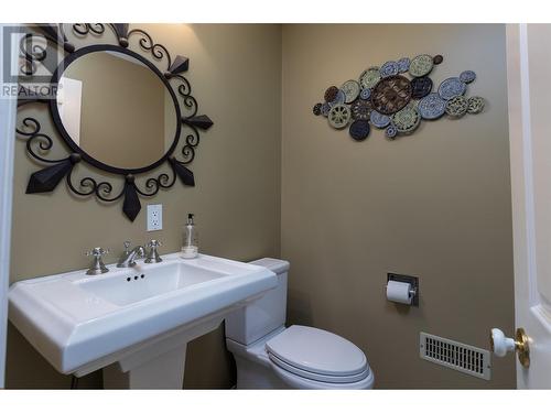 1920 Laurel Street, Terrace, BC - Indoor Photo Showing Bathroom