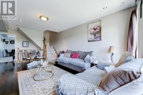 9958 Mccowan Road, Markham, ON - Indoor Photo Showing Living Room