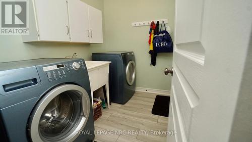 103 Morris Trail, Welland, ON - Indoor Photo Showing Laundry Room