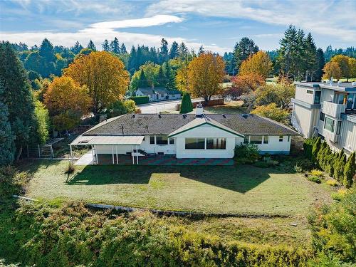 441 Memorial Ave, Qualicum Beach, BC 