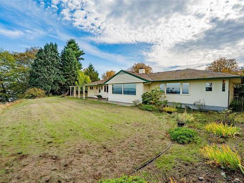 441 Memorial Ave, Qualicum Beach, BC 