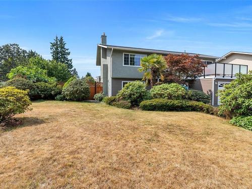 4388 Robinwood Dr, Saanich, BC 