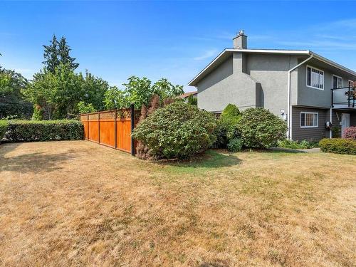 4388 Robinwood Dr, Saanich, BC 