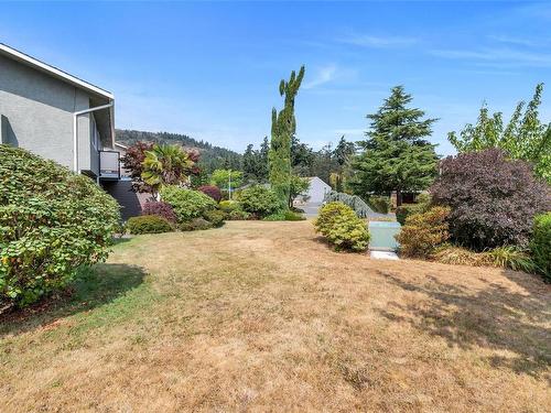 4388 Robinwood Dr, Saanich, BC 