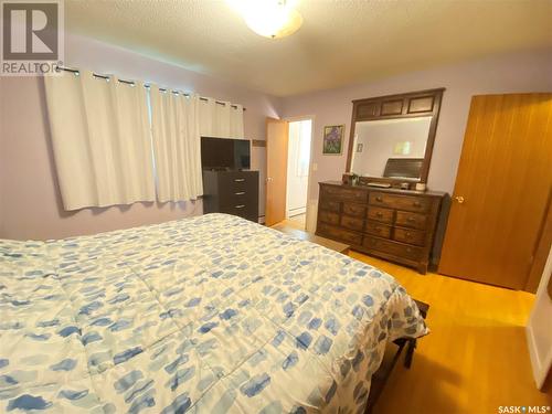 301 Aspen Street, Maple Creek, SK - Indoor Photo Showing Bedroom