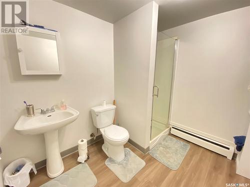 301 Aspen Street, Maple Creek, SK - Indoor Photo Showing Bathroom