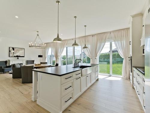 Cuisine - 1310 Rue Du Papillon-Lune, Sherbrooke (Fleurimont), QC - Indoor Photo Showing Kitchen With Upgraded Kitchen