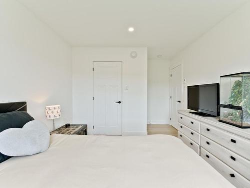 Chambre Ã Â coucher - 1310 Rue Du Papillon-Lune, Sherbrooke (Fleurimont), QC - Indoor Photo Showing Bedroom