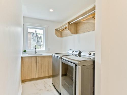 Salle de lavage - 1310 Rue Du Papillon-Lune, Sherbrooke (Fleurimont), QC - Indoor Photo Showing Laundry Room