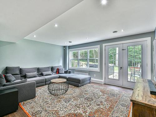 Salle familiale - 78 Rue Du Sommet, Morin-Heights, QC - Indoor Photo Showing Living Room