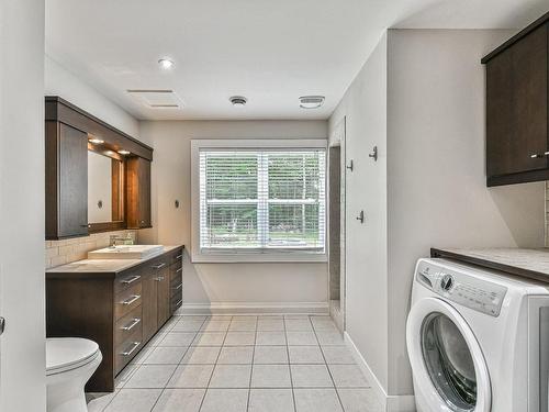 Salle de bains - 78 Rue Du Sommet, Morin-Heights, QC - Indoor Photo Showing Laundry Room