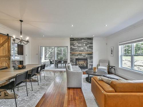 Vue d'ensemble - 78 Rue Du Sommet, Morin-Heights, QC - Indoor Photo Showing Living Room With Fireplace