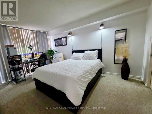 208 - 285 Enfield Place, Mississauga, ON - Indoor Photo Showing Bedroom