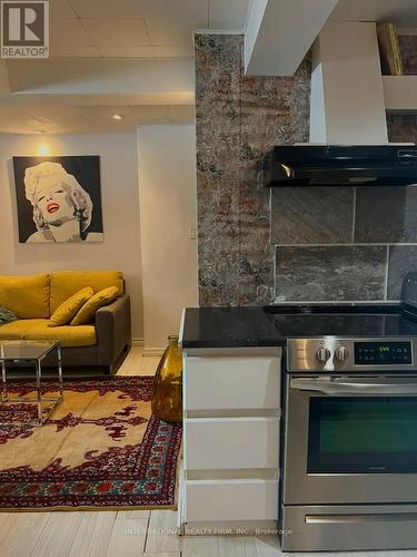 B - 206 Burbank Drive, Toronto (Bayview Village), ON - Indoor Photo Showing Kitchen