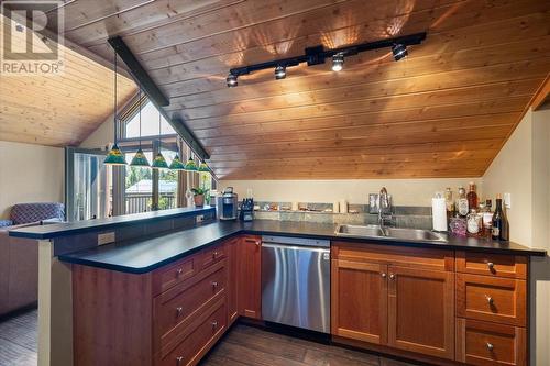 3988 Mcgiverin Road, Fernie, BC - Indoor Photo Showing Kitchen With Double Sink