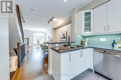 17 - 1812 Burnhamthorpe Road E, Mississauga (Applewood), ON - Indoor Photo Showing Kitchen With Double Sink With Upgraded Kitchen