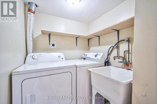 3375 Dovetail Mews, Mississauga (Erin Mills), ON - Indoor Photo Showing Laundry Room