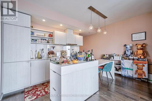 1402 - 16 Bonnycastle Street, Toronto (Waterfront Communities), ON - Indoor Photo Showing Kitchen