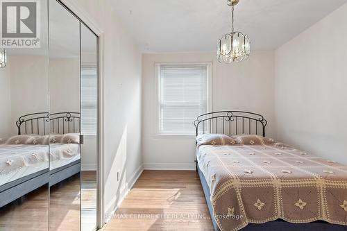 36 Briscoe Street E, London, ON - Indoor Photo Showing Bedroom