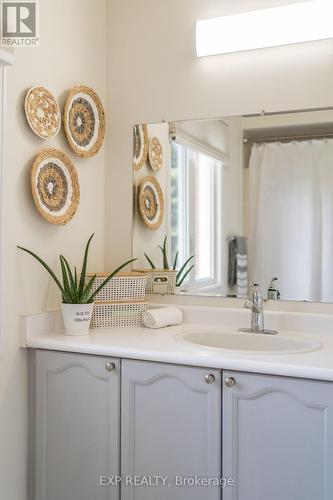 841 Chipping Park Boulevard, Cobourg, ON - Indoor Photo Showing Bathroom