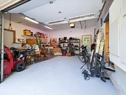 Garage - 