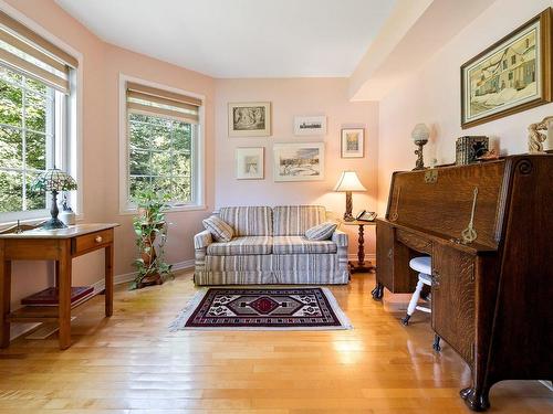 Den - 226 Rue Des Patriotes, Bromont, QC - Indoor Photo Showing Living Room