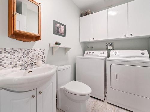 Bathroom - 226 Rue Des Patriotes, Bromont, QC - Indoor Photo Showing Laundry Room