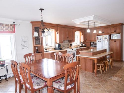 Cuisine - 102 Rue Voisine, Sainte-Hélène-De-Kamouraska, QC - Indoor Photo Showing Kitchen