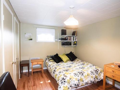 Chambre Ã Â coucher - 102 Rue Voisine, Sainte-Hélène-De-Kamouraska, QC - Indoor Photo Showing Bedroom