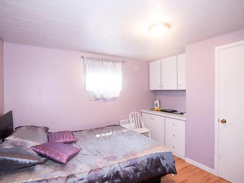 Chambre Ã Â coucher - 102 Rue Voisine, Sainte-Hélène-De-Kamouraska, QC - Indoor Photo Showing Bedroom