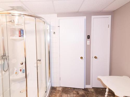 Salle de bains - 102 Rue Voisine, Sainte-Hélène-De-Kamouraska, QC - Indoor Photo Showing Bathroom