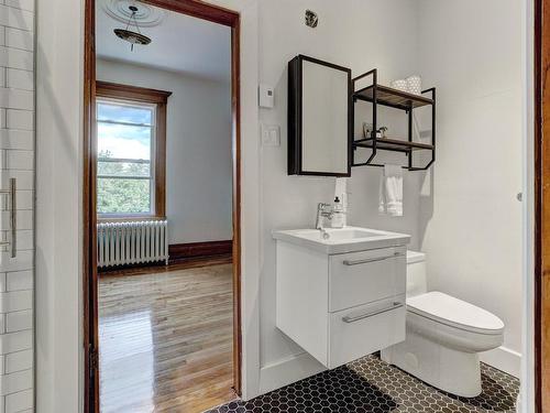 Ensuite bathroom - 4882 Av. King-Edward, Montréal (Côte-Des-Neiges/Notre-Dame-De-Grâce), QC - Indoor Photo Showing Bathroom