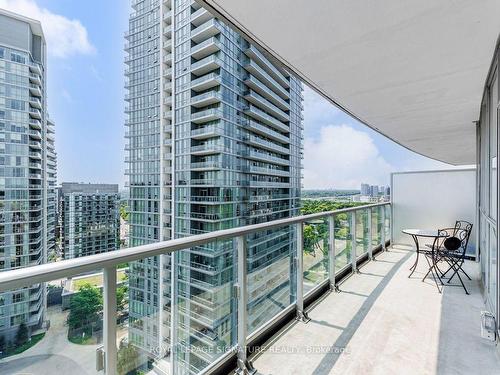 1305-70 Forest Manor Rd, Toronto, ON - Outdoor With Balcony