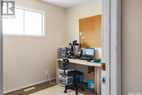 227-229 Wakabayashi Way, Saskatoon, SK - Indoor Photo Showing Office