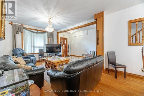 113 Chester Avenue, Toronto (Playter Estates-Danforth), ON - Indoor Photo Showing Living Room