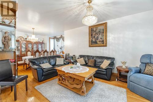 113 Chester Avenue, Toronto (Playter Estates-Danforth), ON - Indoor Photo Showing Living Room