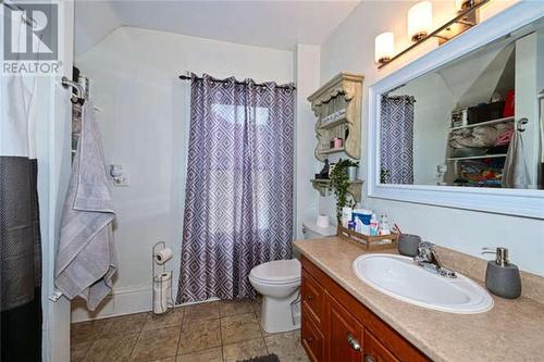 36 North Augusta Road, Brockville, ON - Indoor Photo Showing Bathroom