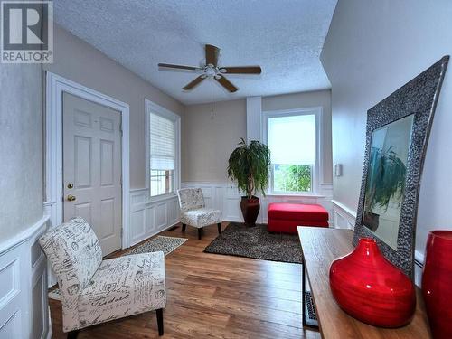 36 North Augusta Road, Brockville, ON - Indoor Photo Showing Living Room