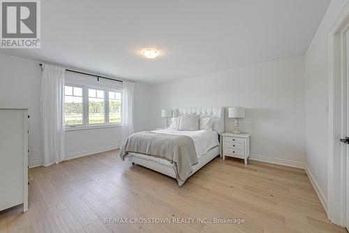 23 Lorne Thomas Place, New Tecumseth, ON - Indoor Photo Showing Bedroom