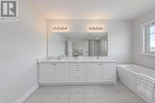 23 Lorne Thomas Place, New Tecumseth, ON - Indoor Photo Showing Bathroom