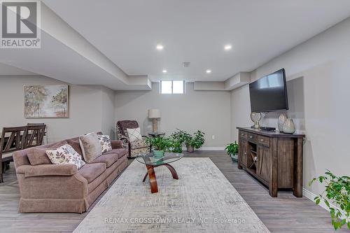 23 Lorne Thomas Place, New Tecumseth, ON - Indoor Photo Showing Basement