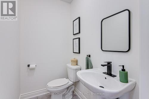 23 Lorne Thomas Place, New Tecumseth, ON - Indoor Photo Showing Bathroom