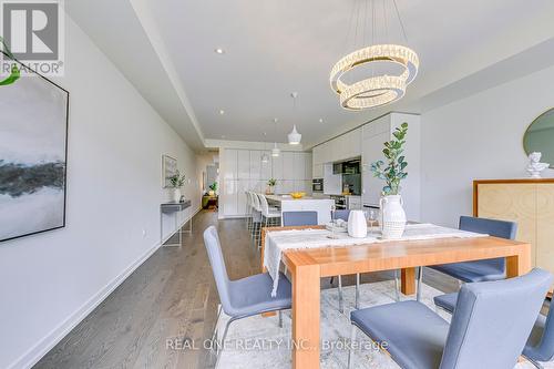 196 Squire Crescent, Oakville, ON - Indoor Photo Showing Dining Room