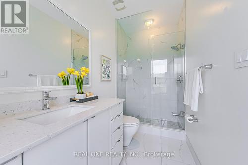 196 Squire Crescent, Oakville, ON - Indoor Photo Showing Bathroom