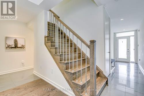 196 Squire Crescent, Oakville, ON - Indoor Photo Showing Other Room