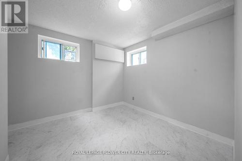 33 Morgan Avenue, Toronto (Stonegate-Queensway), ON - Indoor Photo Showing Other Room