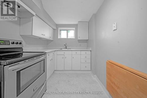 33 Morgan Avenue, Toronto (Stonegate-Queensway), ON - Indoor Photo Showing Kitchen