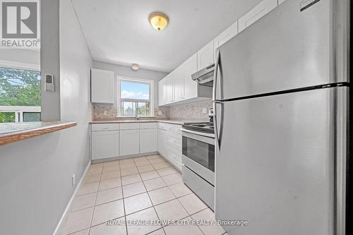 33 Morgan Avenue, Toronto (Stonegate-Queensway), ON - Indoor Photo Showing Kitchen