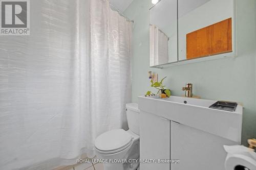 33 Morgan Avenue, Toronto (Stonegate-Queensway), ON - Indoor Photo Showing Bathroom